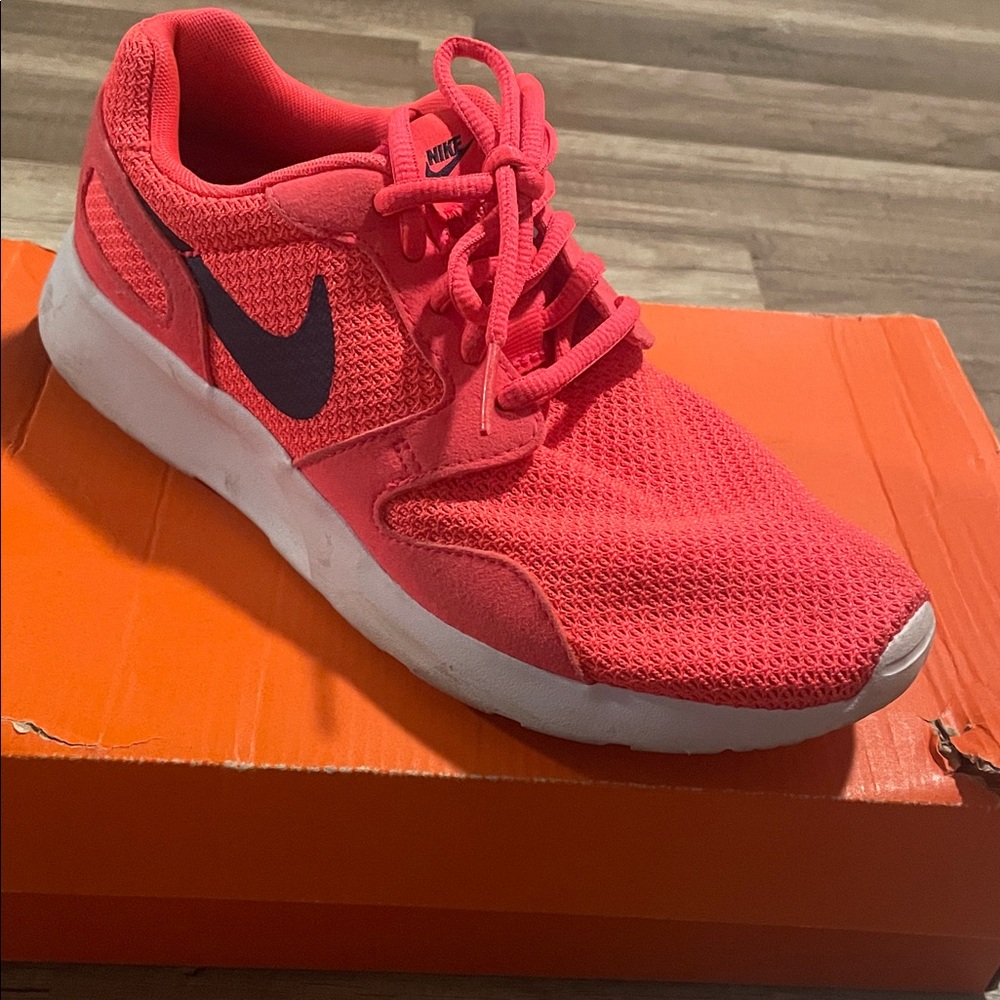 Nike Bright Pink and White Running Shoes
